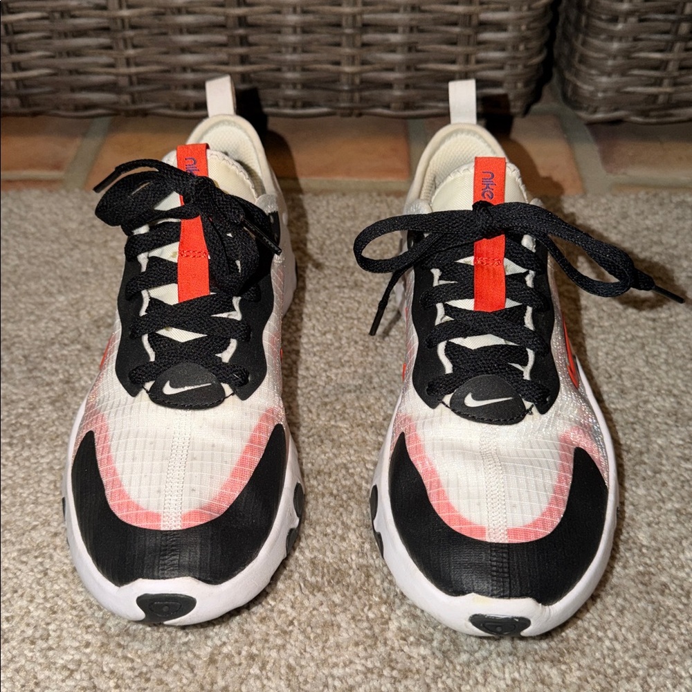 Nike Renew Lucent Kids Running Sneakers - White Team Orange Size 3.5 - Picture 2 of 7